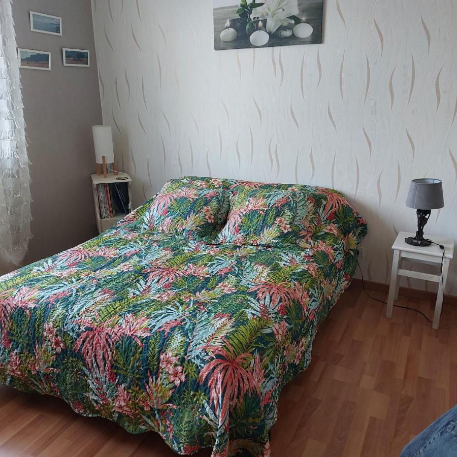 Bed and Breakfast Tulipe24 Savigne-l'Eveque Экстерьер фото